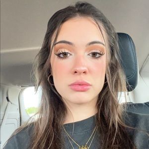 Meet your Posher, Katlyn